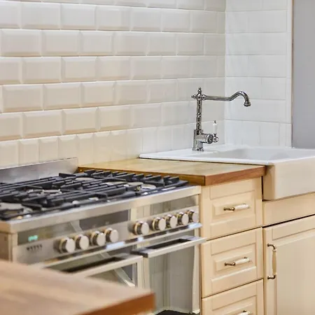 Host & - Harbour Mist *